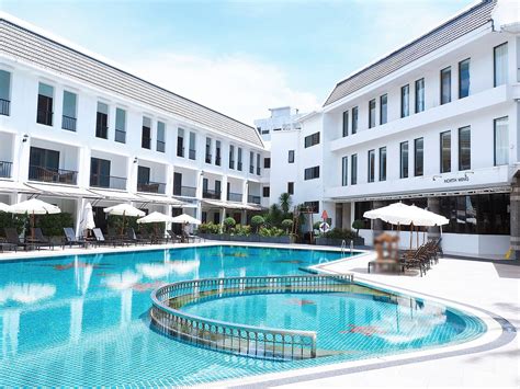 Patong resort  Enjoy a fantastic beach life of sunbathing on soft white sand and swimming in the beautiful azure-blue sea just one minute walk from this contemporary tropical retreat